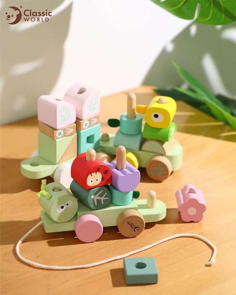 Wooden Jungle Pull Along Set