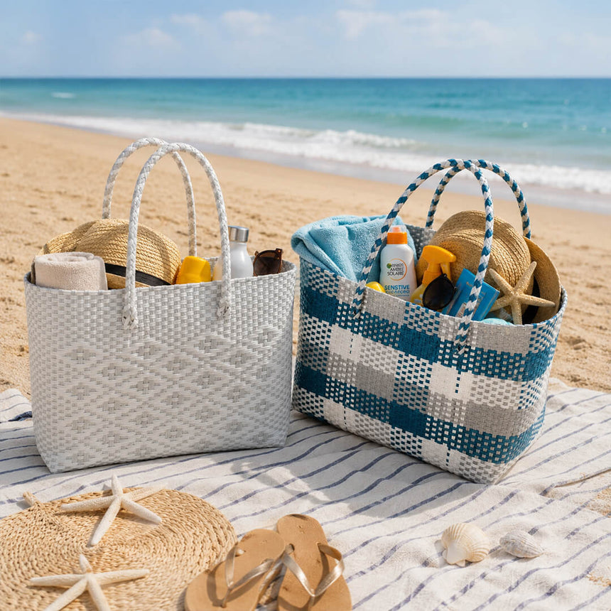 Large capacity straw beach tote bag for summer outings